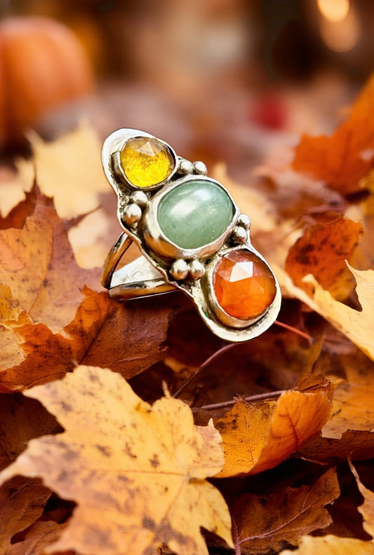 Gemstone trio ring