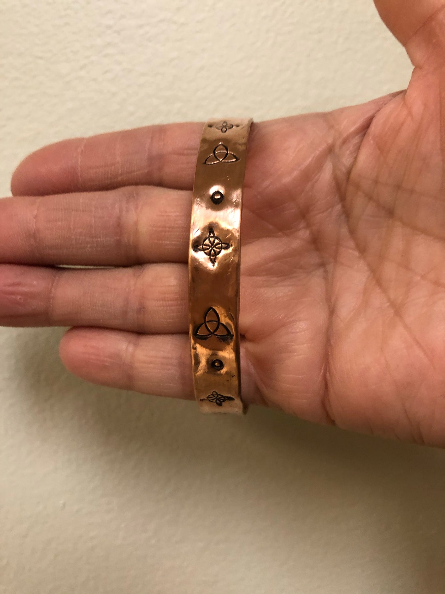 Copper bangle wide style - collectionsbytracy.com