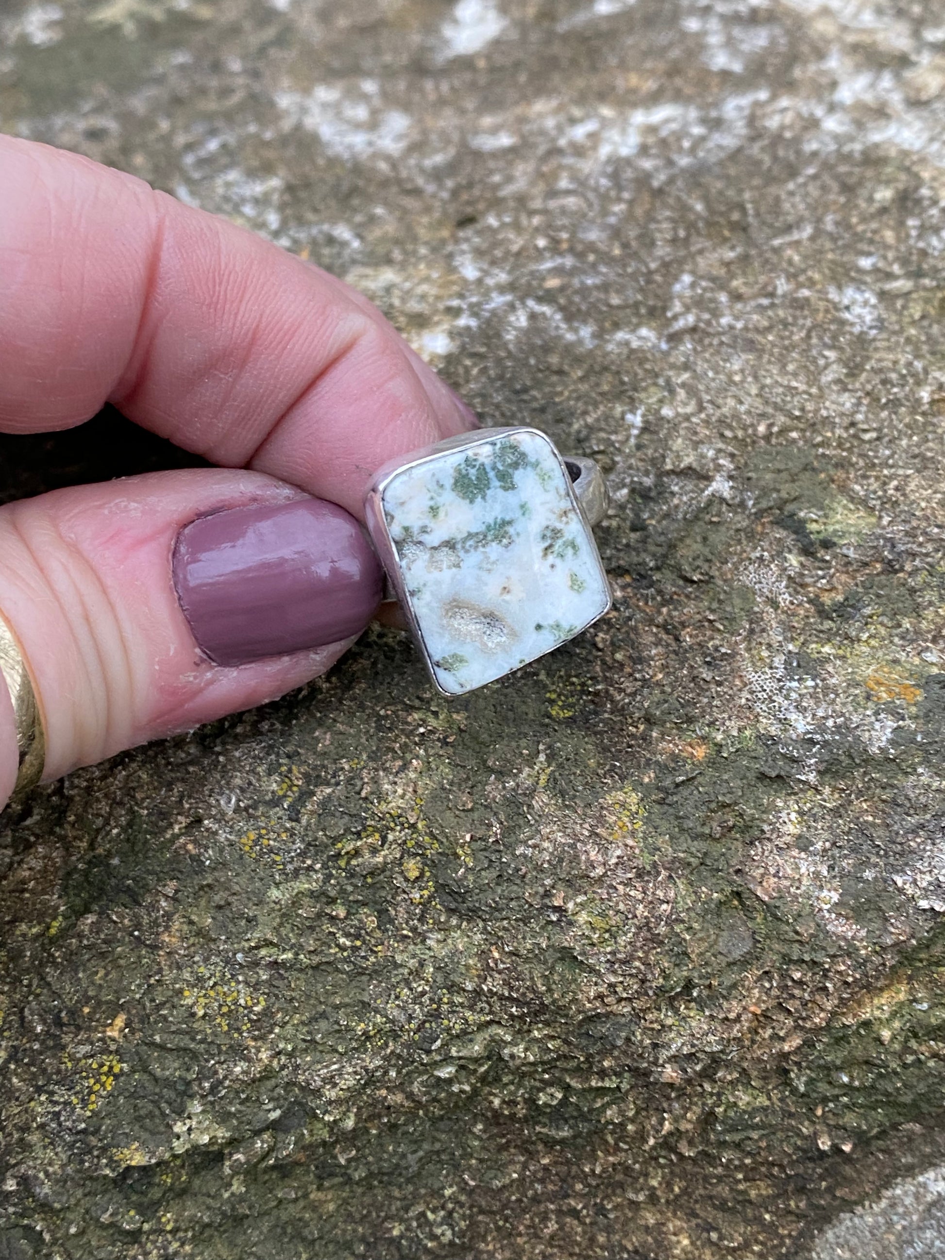 Moss agate ring size 9 - collectionsbytracy.com