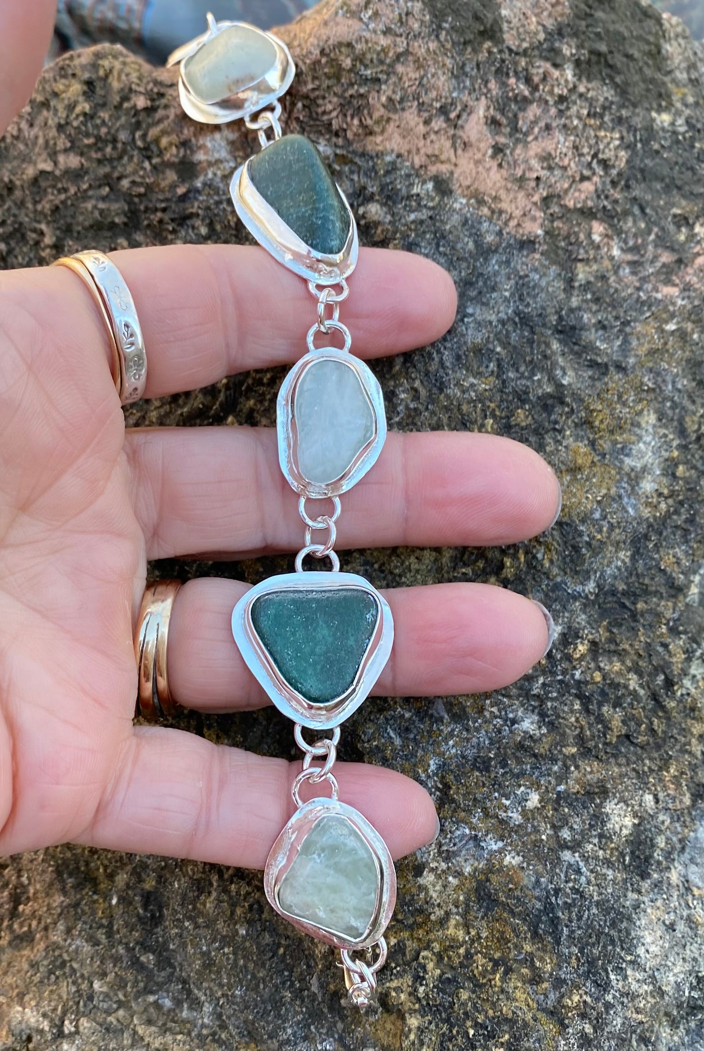 Raw gemstones bracelet - collectionsbytracy.com