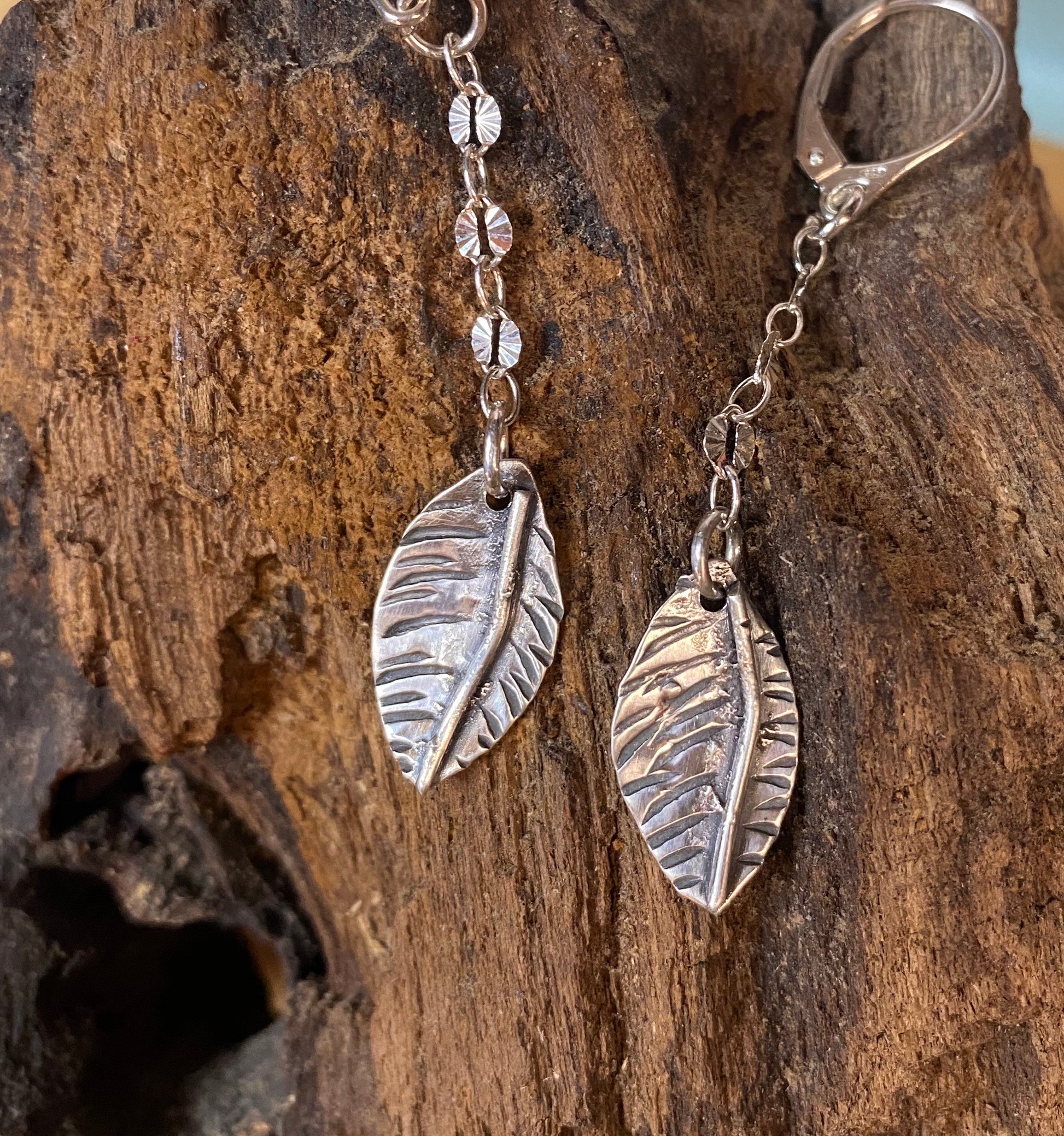 Leaf dangle earring - collectionsbytracy.com