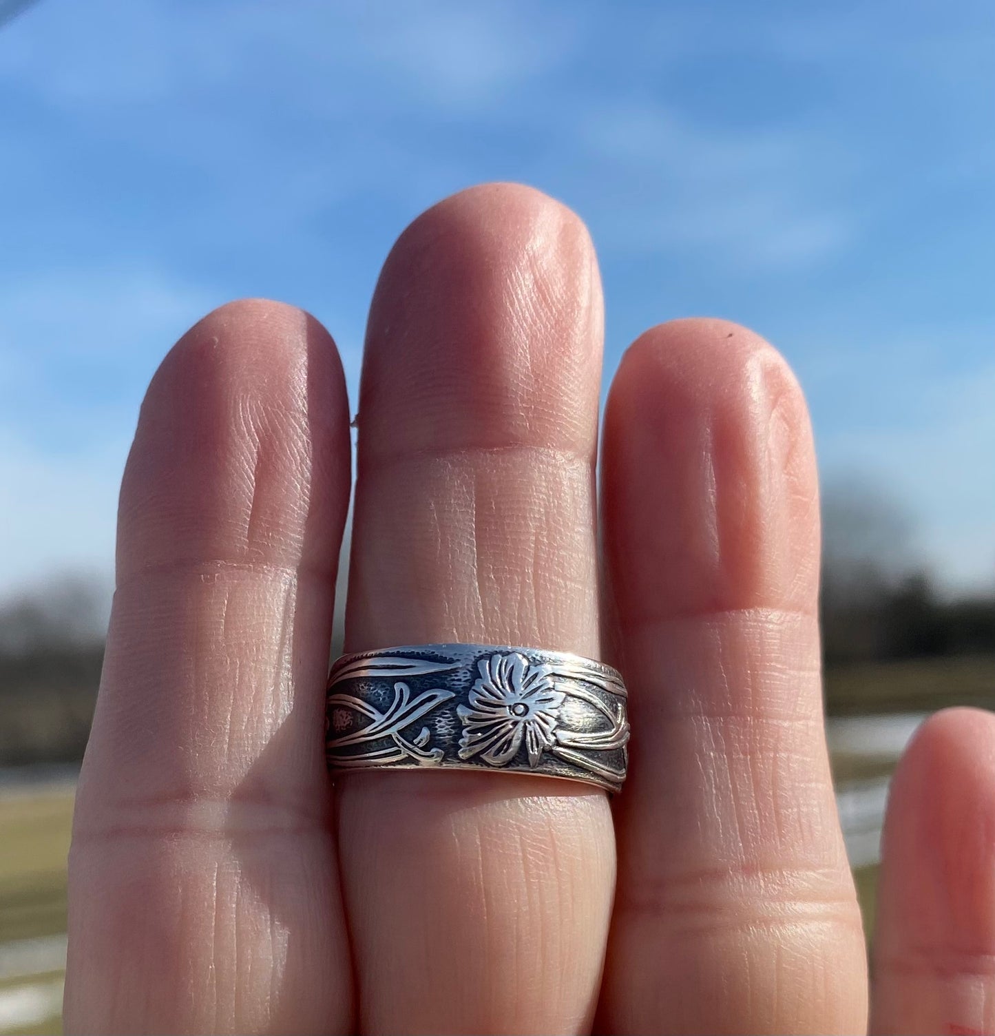 Sterling silver etched floral ring - collectionsbytracy.com