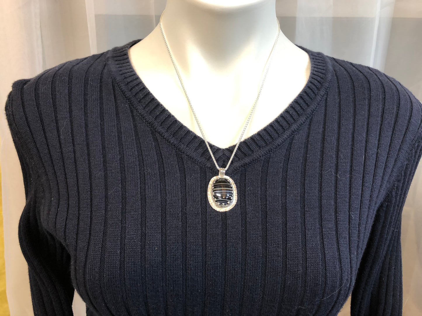 Black onyx agate gemstone necklace - collectionsbytracy.com