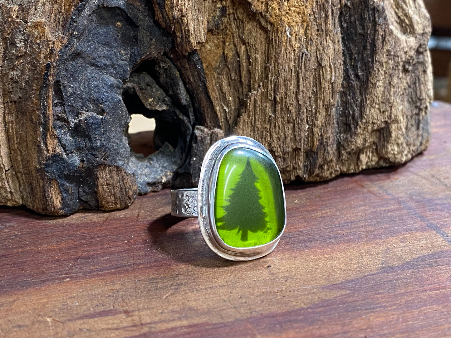 Pine tree silhouette ring