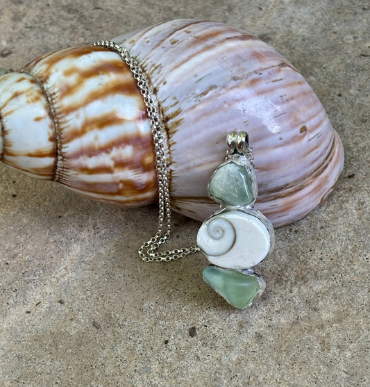 Shell necklace