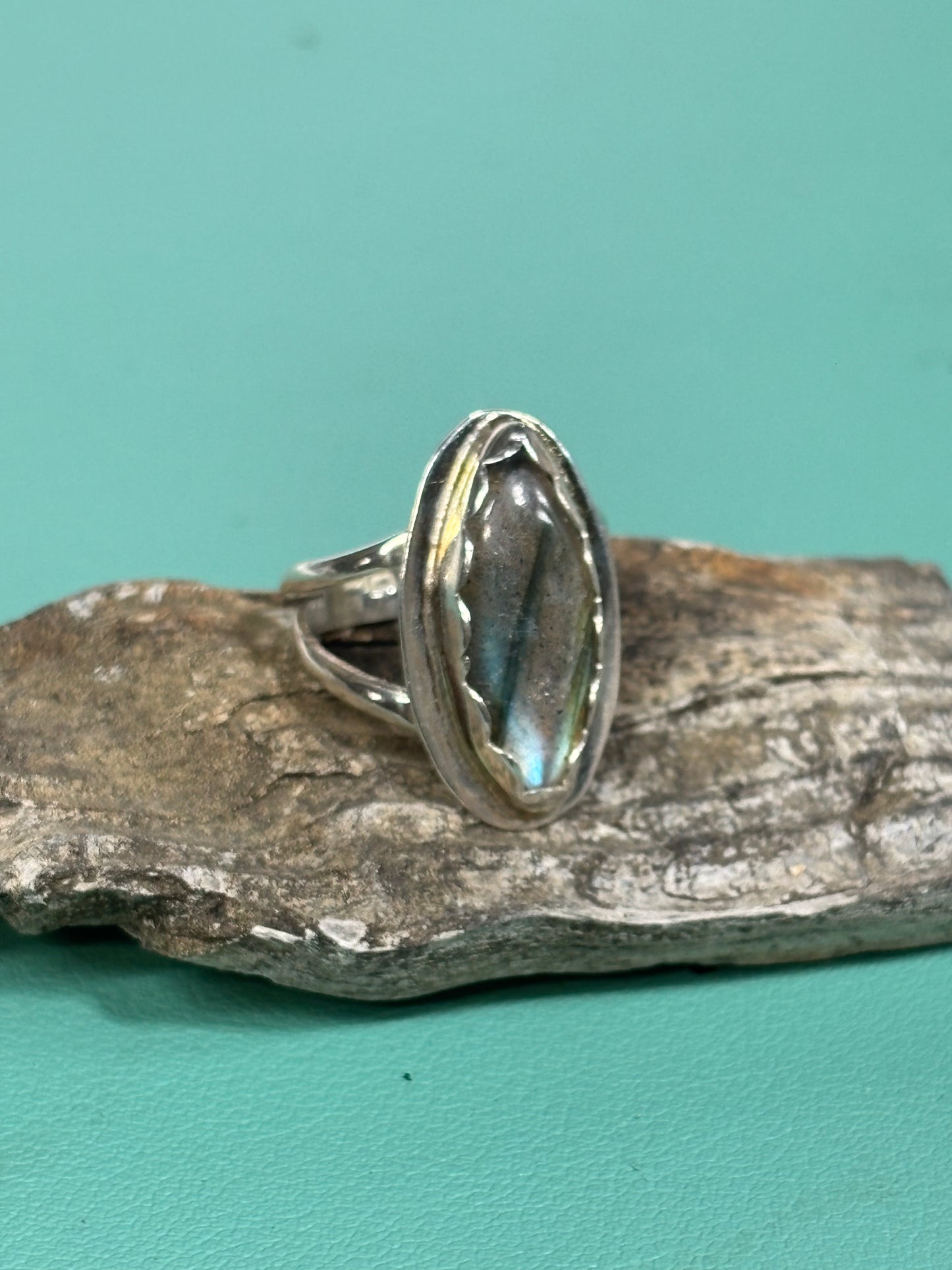 Labradorite ring