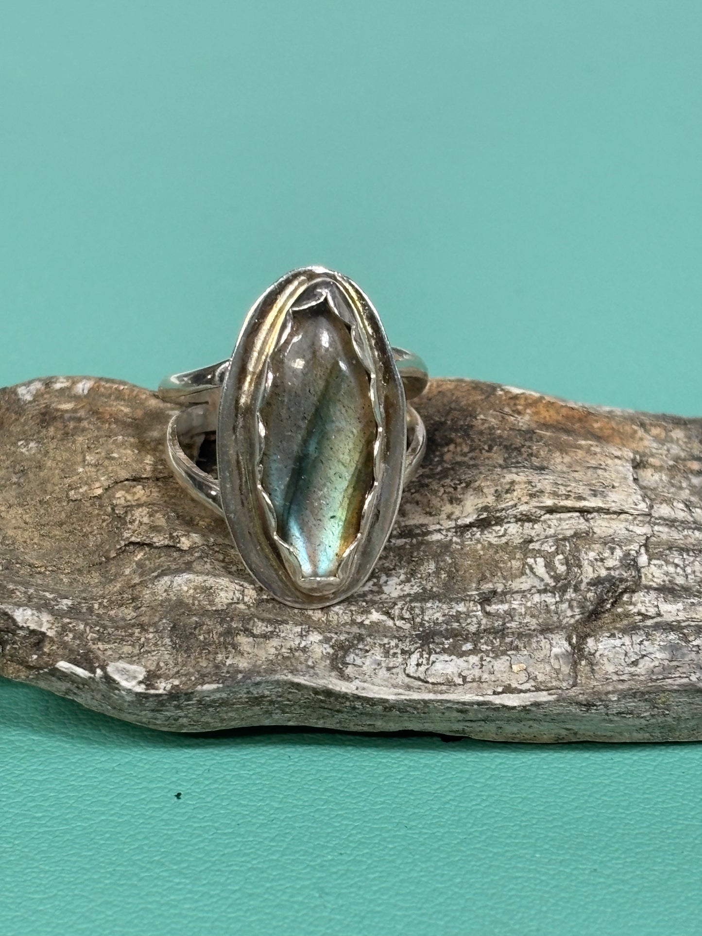 Labradorite ring
