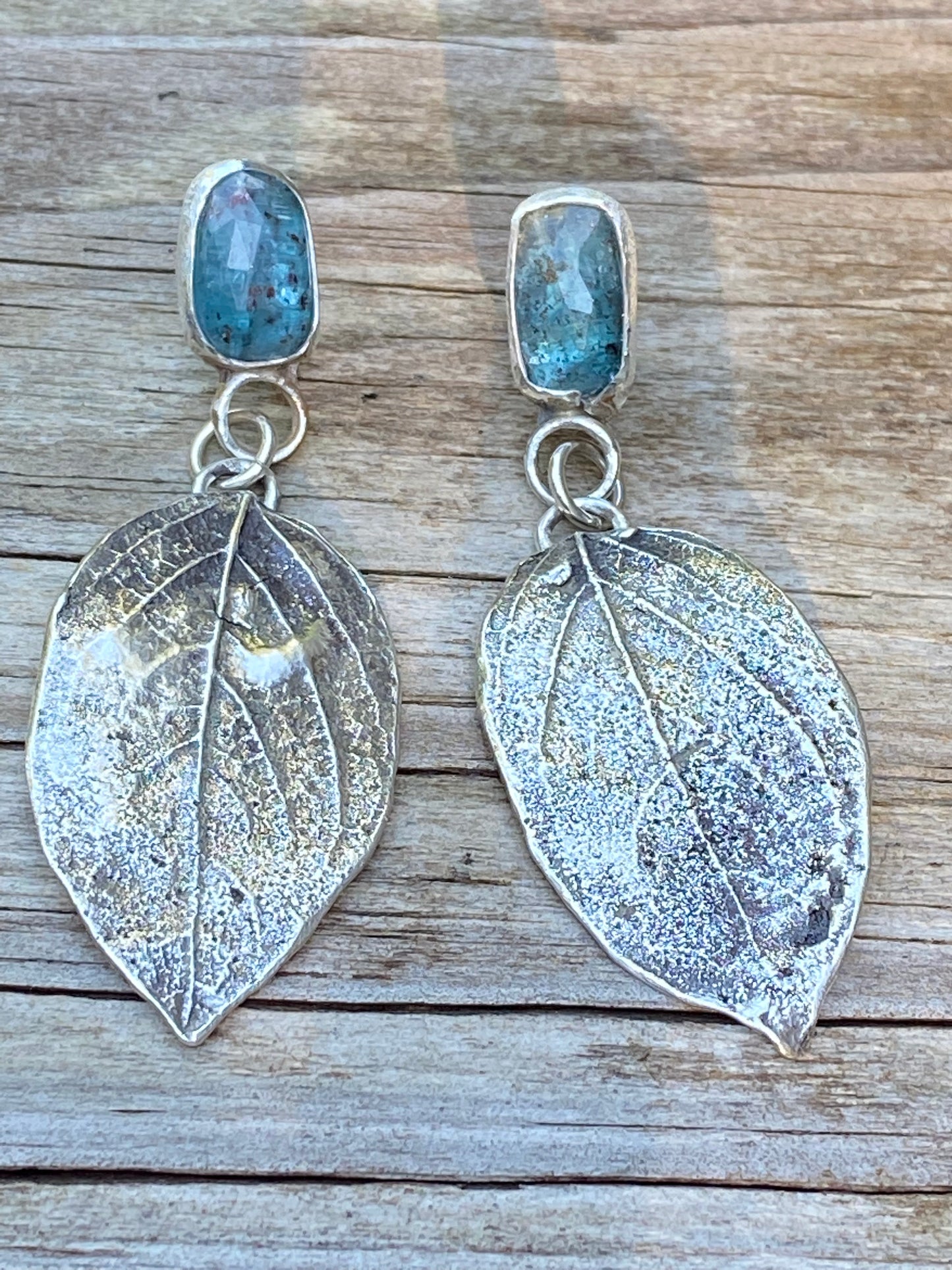 Teal Moss Kyanite gemstone & Silver leaf earrings - collectionsbytracy.com