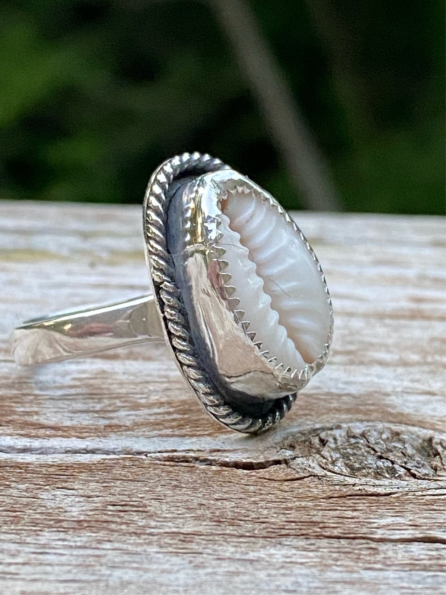 Cowry shell ring - collectionsbytracy.com