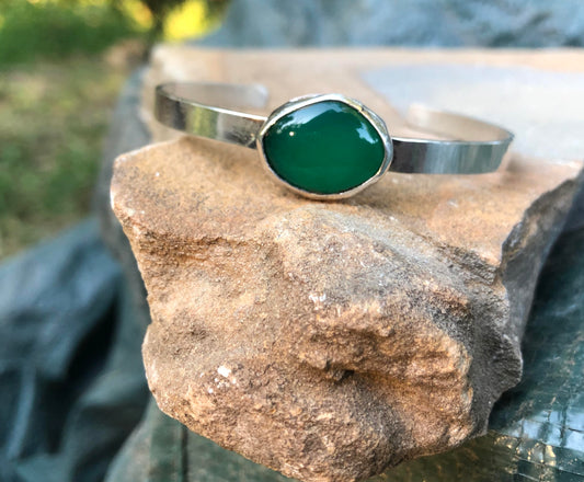 Jade gemstone bangle - collectionsbytracy.com